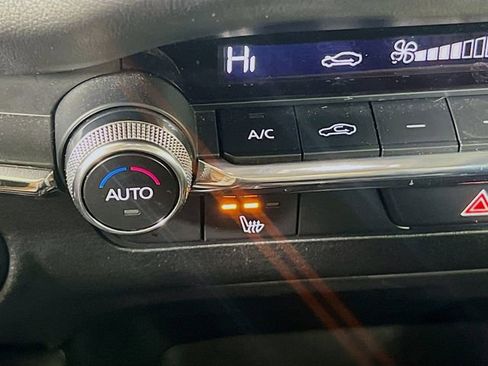 Used 2024 MAZDA MAZDA3 s image 21