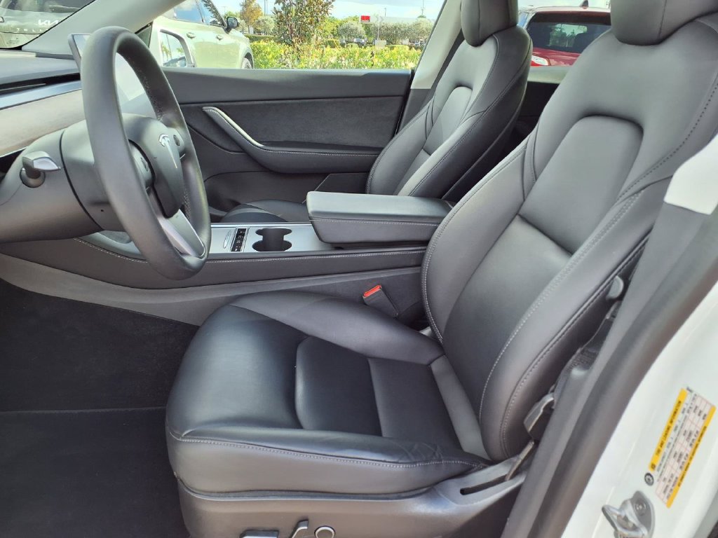 Used 2022 Tesla Model Y Performance AWD/4WD image 27