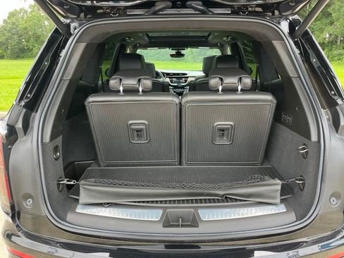 Certified 2023 Cadillac XT6 Sport w/ Platinum Package AWD/4WD image 5