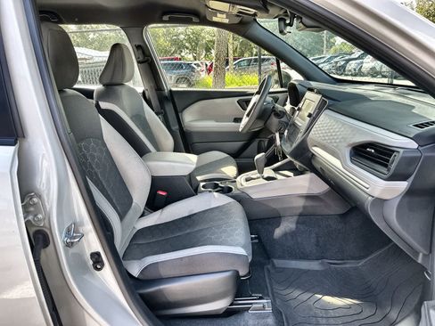 Used 2025 Subaru Forester AWD/4WD image 9