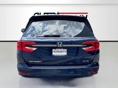 Used 2023 Honda Odyssey Elite image 6