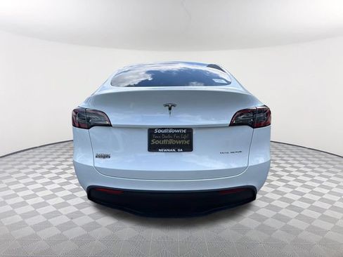 Used 2023 Tesla Model Y Long Range AWD/4WD image 6