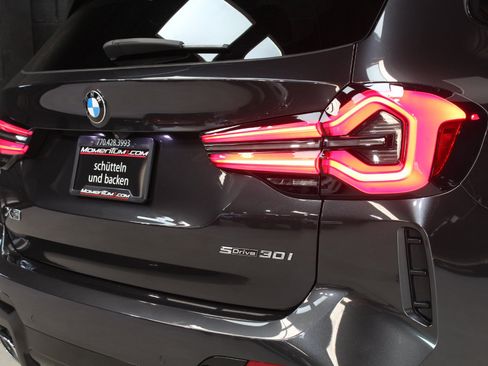 Used 2022 BMW X3 sDrive30i w/ M Sport Package 2 RWD image 14