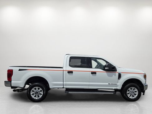 Used 2022 Ford F250 XLT w/ XLT Value Package AWD/4WD image 4