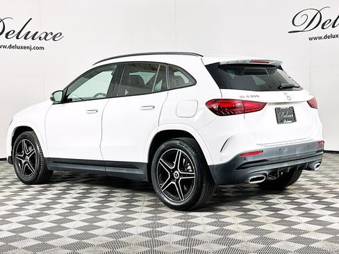 Used 2024 Mercedes-Benz GLA 250 4MATIC image 4
