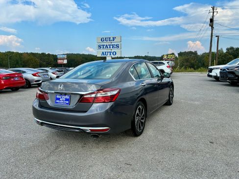 Used 2017 Honda Accord EX-L image 3