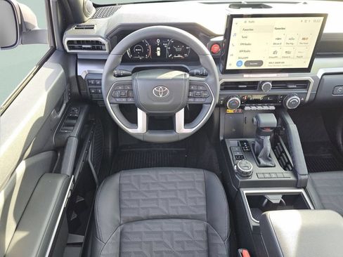 Used 2026 Toyota 4Runner TRD Off-Road Premium AWD/4WD image 4