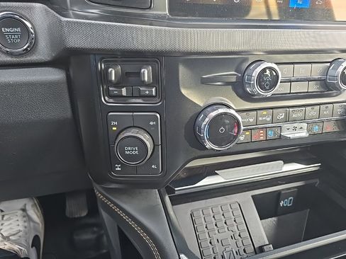 Used 2024 Ford F250 Platinum w/ FX4 Off-Road Package image 19