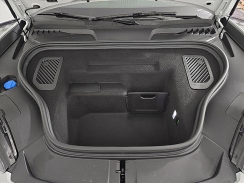 Certified 2025 Porsche Macan 4S Electric image 15