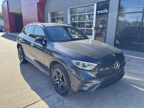Used 2025 Mercedes-Benz GLC 300 w/ AMG Line image 22