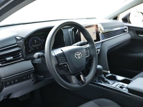 Used 2025 Toyota Camry LE FWD image 19