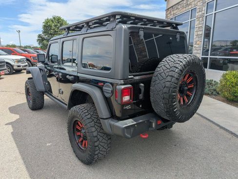 Used 2018 Jeep Wrangler Unlimited Rubicon AWD/4WD image 3