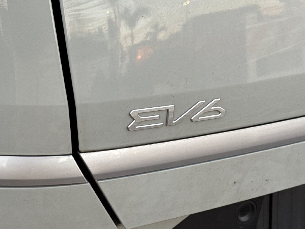 Used 2024 Kia EV6 Light RWD image 3