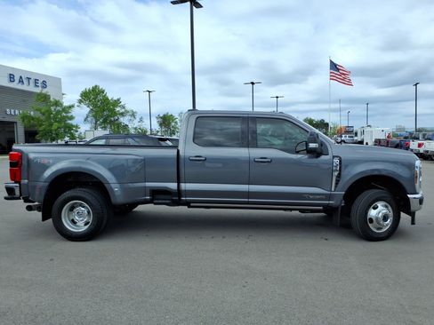 Certified 2024 Ford F350 Lariat w/ Lariat Ultimate Package AWD/4WD image 2