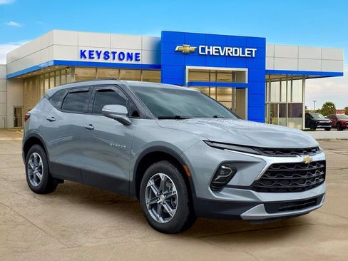 Used 2023 Chevrolet Blazer LT AWD/4WD image 1
