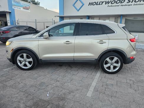 Used 2017 Lincoln MKC Premiere FWD image 7