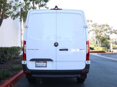 Used 2023 Mercedes-Benz Sprinter 1500 image 4