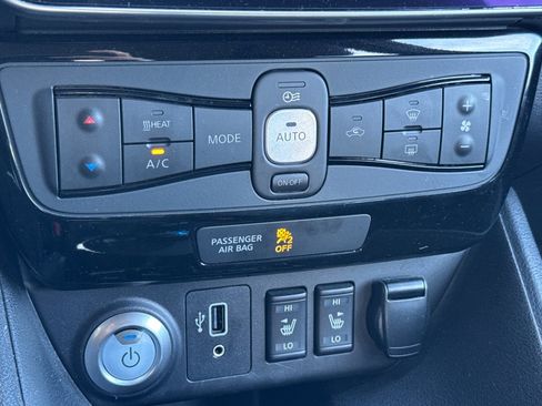 Used 2019 Nissan Leaf SV Plus w/ SV All Weather Package FWD image 26