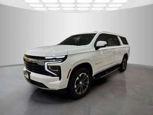 New 2026 Chevrolet Suburban LS image 4