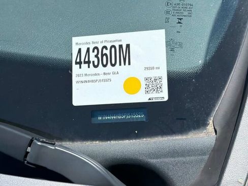 Used 2023 Mercedes-Benz GLA 250 4MATIC image 4