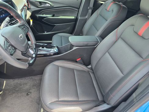 Used 2025 Chevrolet Trax RS w/ Driver Confidence Package FWD image 14