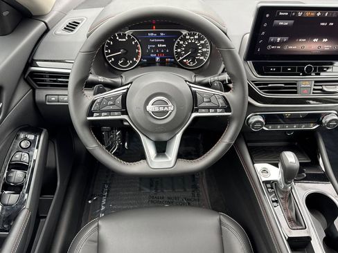 New 2025 Nissan Altima 2.5 SR w/ SR Premium Package image 11