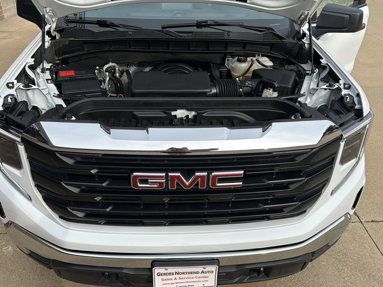 Used 2024 GMC Sierra 1500 Pro w/ Pro Value Package AWD/4WD image 26