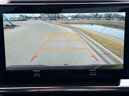 Used 2025 Chevrolet Silverado 1500 LT image 35