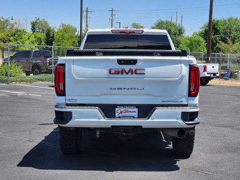 Used 2020 GMC Sierra 2500 Denali w/ Denali Ultimate Package AWD/4WD image 4