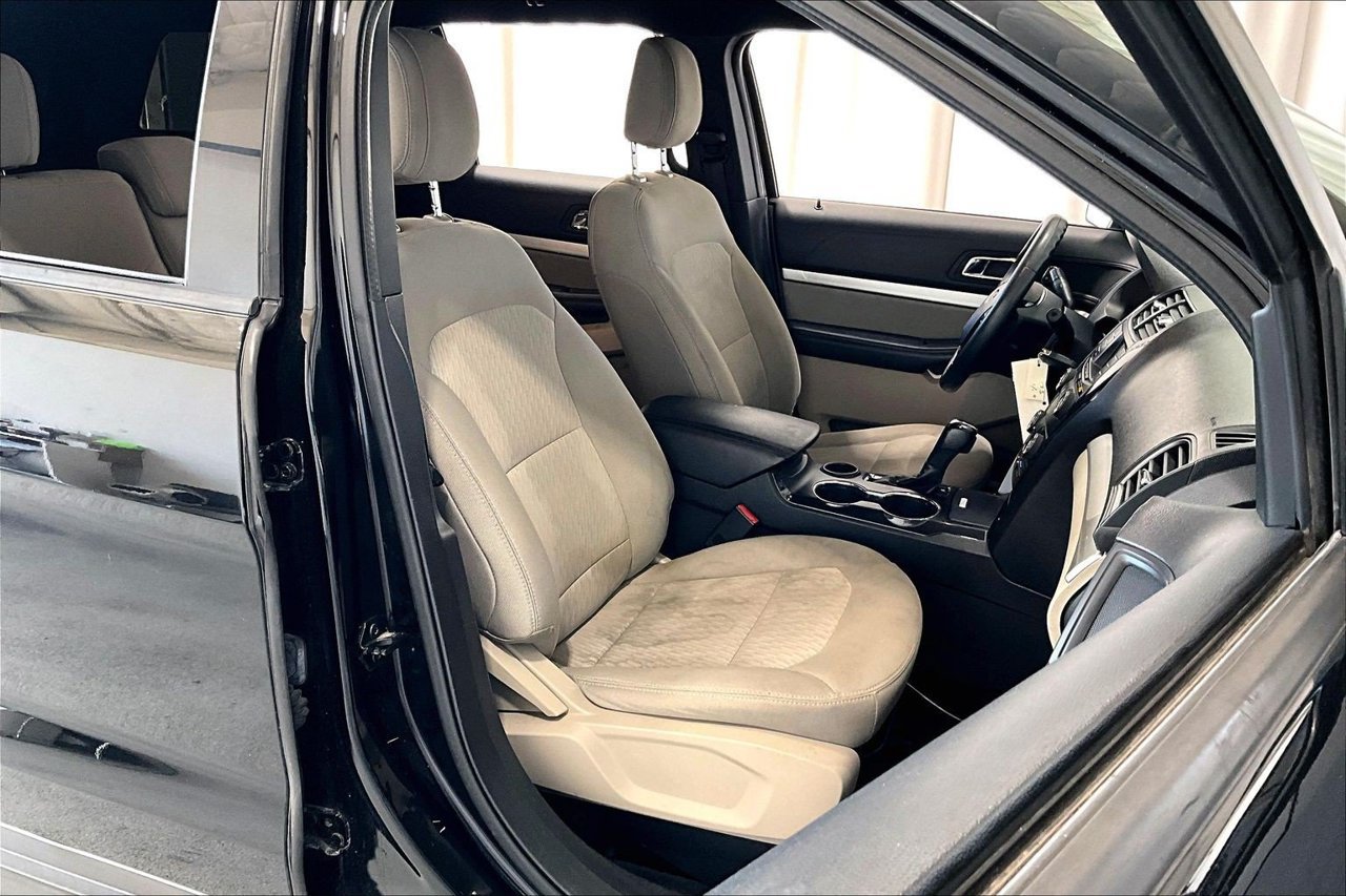 Used 2018 Ford Explorer FWD image 14