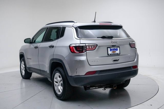 Used 2019 Jeep Compass Sport AWD/4WD image 3