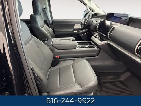 New 2026 Ford Expedition Max Active AWD/4WD image 4