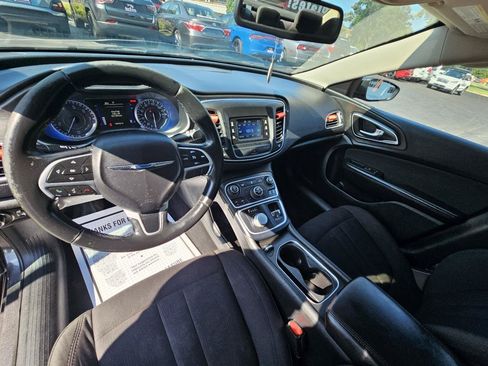Used 2015 Chrysler 200 Limited w/ Convenience Group FWD image 20