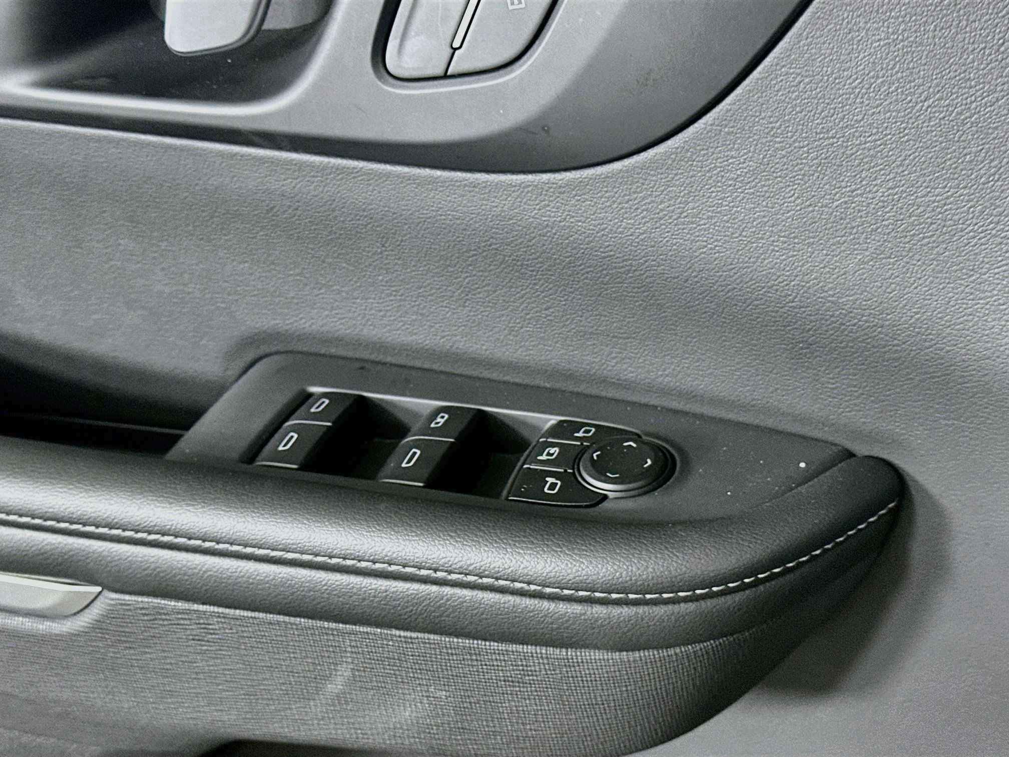 Used 2025 Buick Enclave Preferred FWD image 15