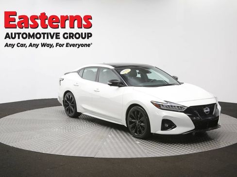 Used 2023 Nissan Maxima SR w/ Sport Mat Group FWD image 54