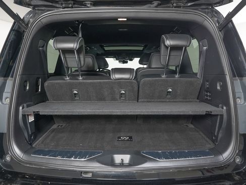 Used 2025 INFINITI QX80 Autograph w/ Autograph Exterior Package image 12