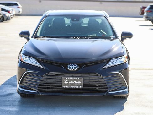 Used 2024 Toyota Camry XLE image 2