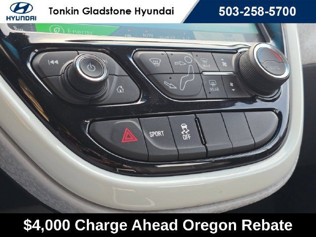 Used 2020 Chevrolet Bolt Premier w/ Infotainment Package FWD image 31