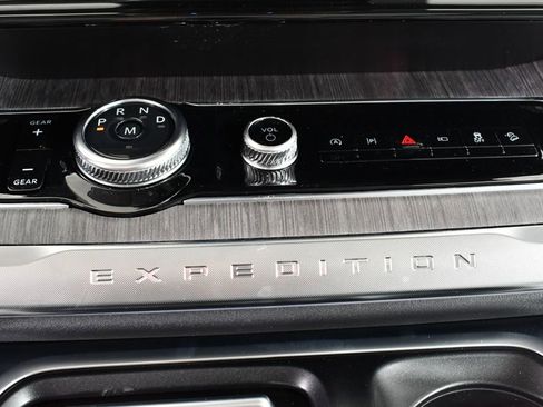 New 2026 Ford Expedition Max Platinum w/ Platinum Ultimate Package AWD/4WD image 30