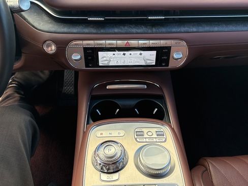 Used 2023 Genesis G90 3.5T image 13