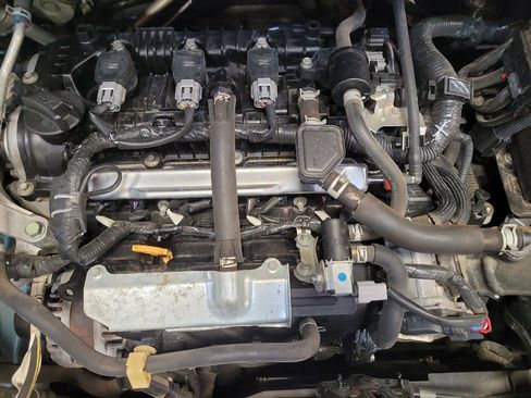 Used 2021 Nissan Versa SV FWD image 30
