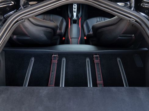 Used 2018 Ferrari 812 Superfast RWD image 27