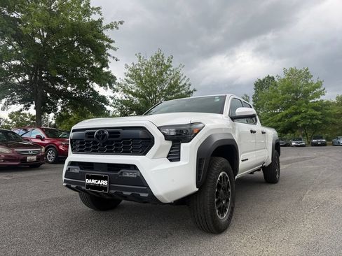 Used 2026 Toyota Tacoma TRD Off-Road w/ TRD Off Road Premium Package AWD/4WD image 32