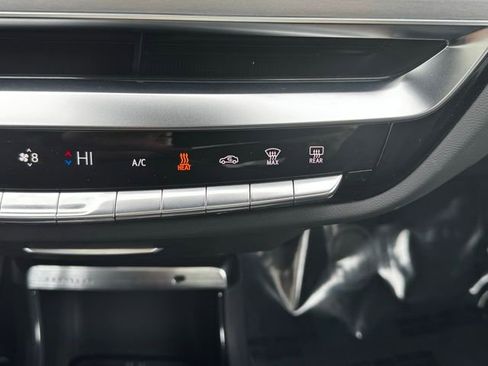 New 2025 Cadillac Lyriq Luxury AWD/4WD image 15