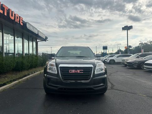 Used 2017 GMC Terrain SLE AWD/4WD image 2
