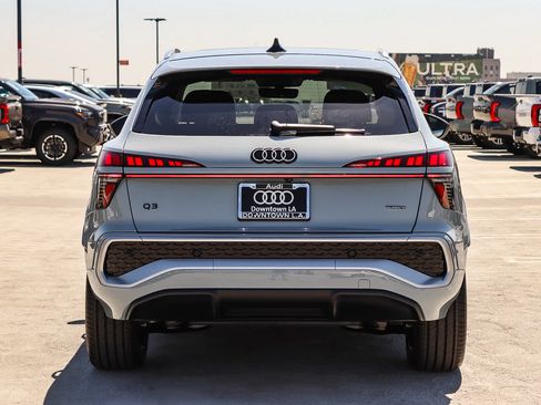 New 2026 Audi Q3 quattro 2.0T AWD/4WD image 5