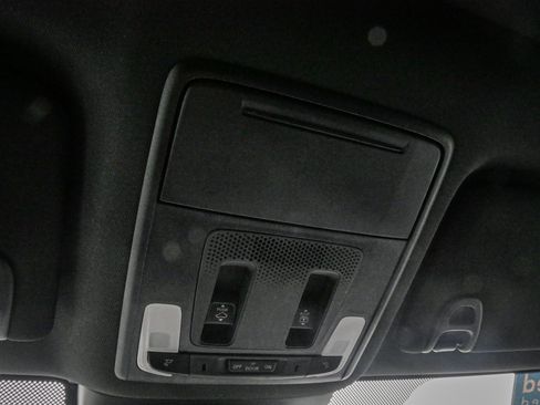 Used 2025 Honda Pilot TrailSport image 26