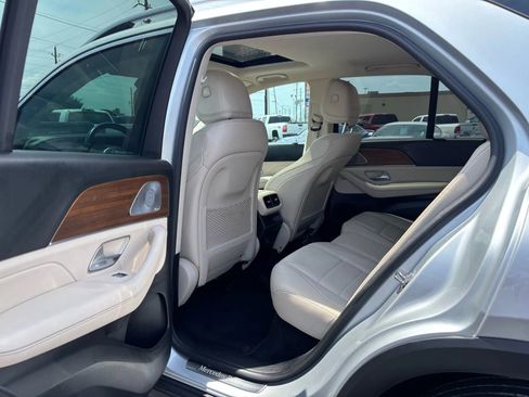 Used 2021 Mercedes-Benz GLE 350 w/ Premium Package image 9