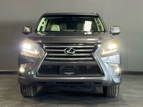 Used 2017 Lexus GX 460 image 2