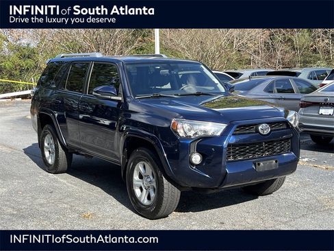 Used 2018 Toyota 4Runner SR5 image 1